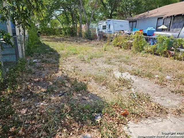 1818 E Crockett St., San Antonio, TX 78202 - Image #3