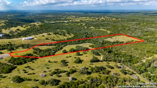 9 N Shapen Springs Rd, Kerrville, TX 78028 - Image #1