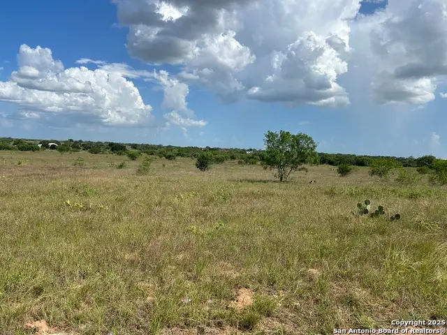 1068 Cr 329, Floresville, TX 78114 - Image #3