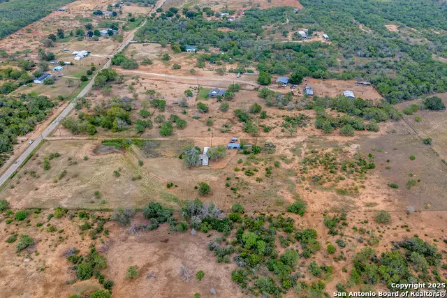 1491 County Road 124, Floresville, TX 78114 - Image #2