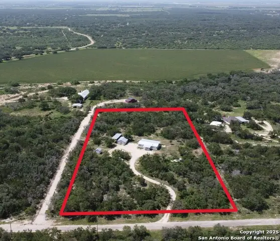 233 County Road 340, Hondo, TX 78861