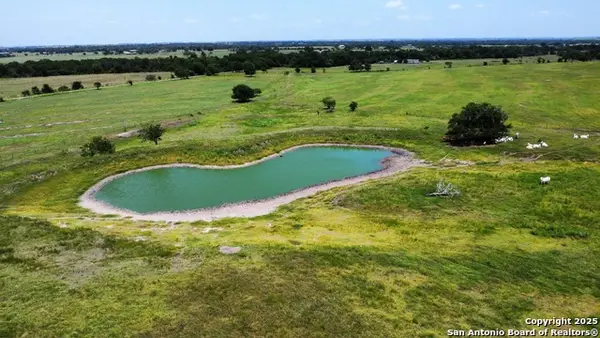 1839 County Road 271, Moulton, TX 77975