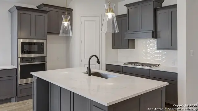 129 Brown Swiss Ridge, Boerne, TX 78006 - Image #2