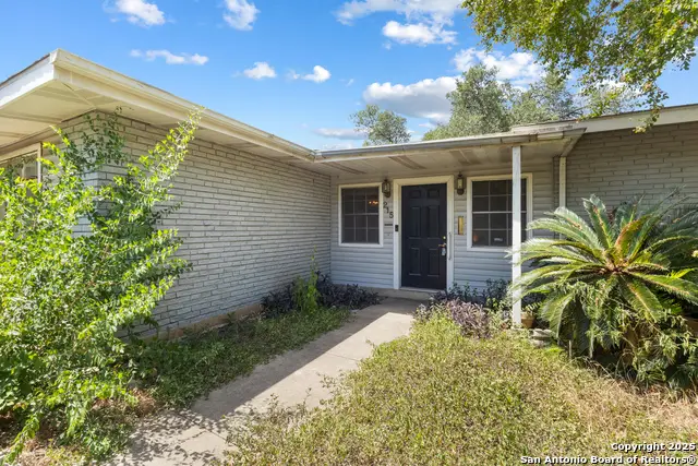 215 Oakleaf Dr, San Antonio, TX 78209 - Image #2