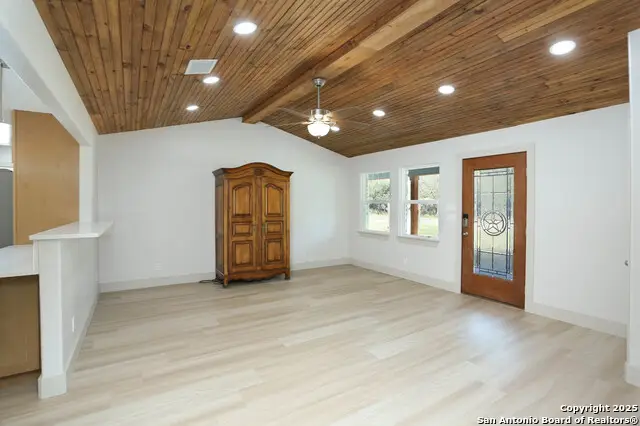 518 Pecan St, Bandera, TX 78003 - Image #3