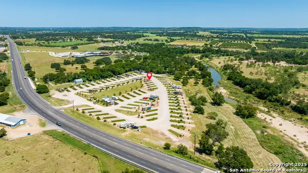 4584 E Us Hwy 290, Fredericksburg, TX 78624