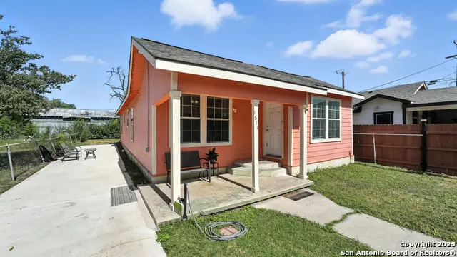 1617 NW 22nd, San Antonio, TX 78201 - Image #1