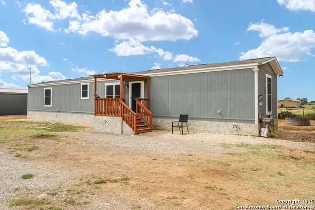 985 Cr 307, Jourdanton, TX 78026 - Image #2