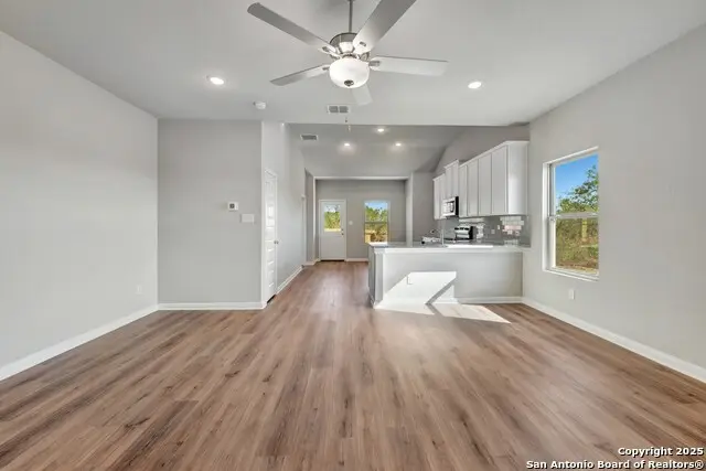 10431 White Hart Lane, Converse, TX 78109 - #3