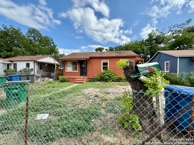 226 Burke, San Antonio, TX 78225 - Image #2