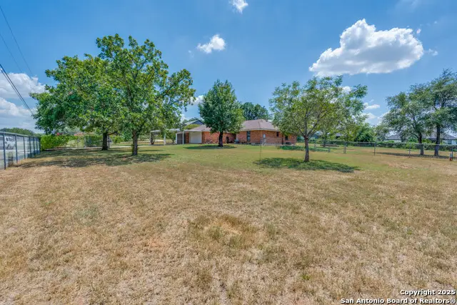 124 Country Gardens, La Vernia, TX 78121 - Image #1