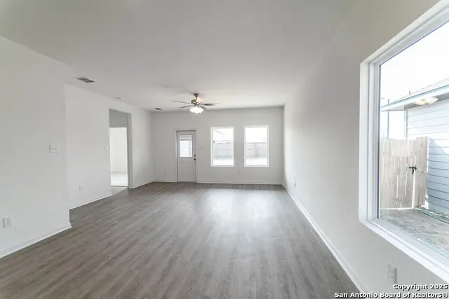 11130 Hollinger Circle, Converse, TX 78109 - #2