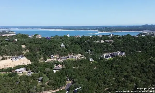 1428 Rockmoor, Canyon Lake, TX 78133