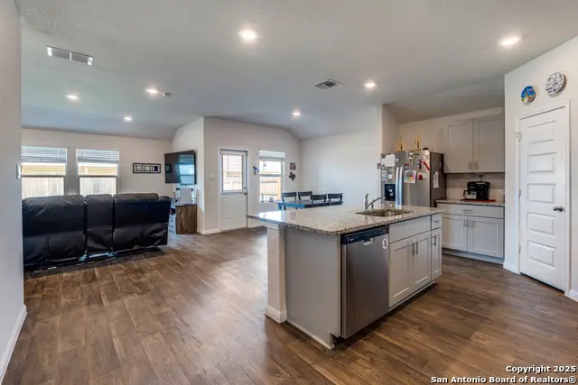 327 Elephants Ear Dr, New Braunfels, TX 78130 - Image #1