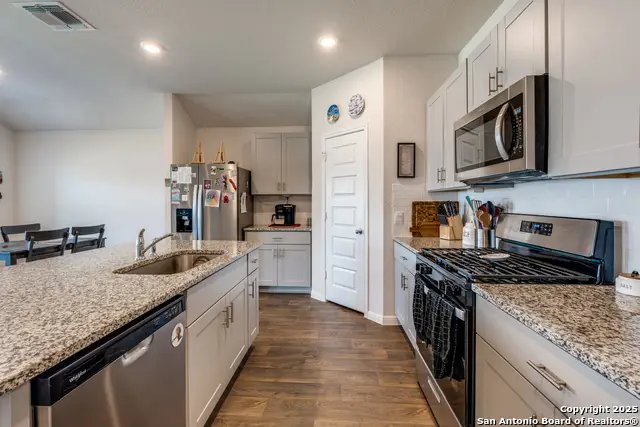 327 Elephants Ear Dr, New Braunfels, TX 78130 - Image #3