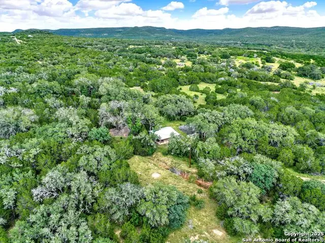 1849 N Little Creek Rd, Utopia, TX 78884 - Image #2