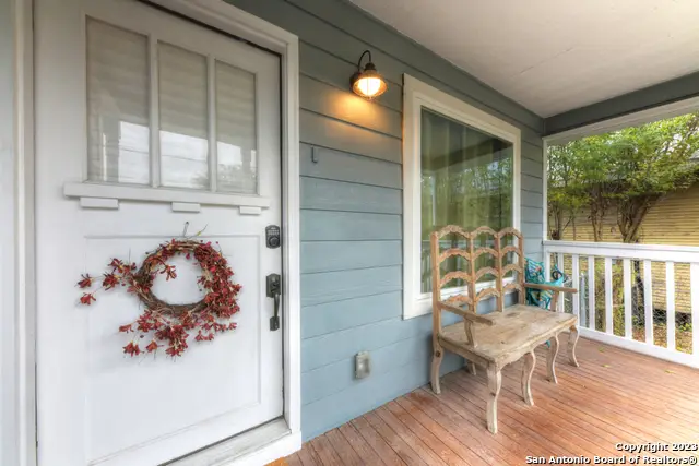 453 W Mitchell St, San Antonio, TX 78204 - Image #2