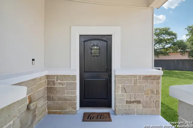 5602 Chestnut Xing, San Antonio, TX 78266 - Image #3