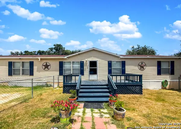 4445 Smokey Ridge, Von Ormy, TX 78073