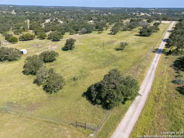 181 Colinas, Kerrville, TX 78028 - Image #2