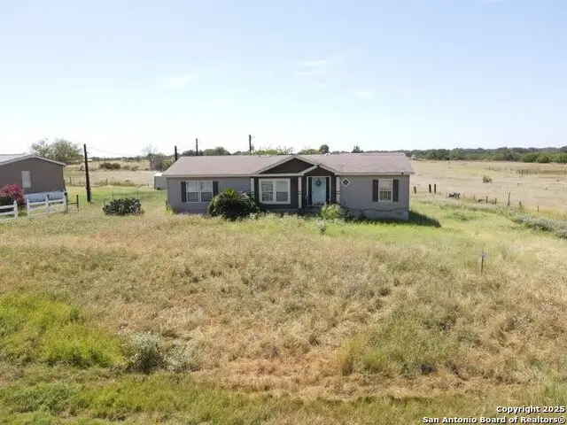 480 Brooks Ln, Poteet, TX 78065 - Image #2