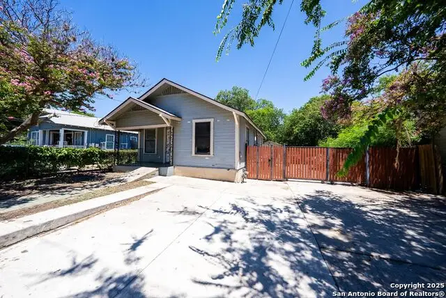 2611 Martin, San Antonio, TX 78207 - Image #2