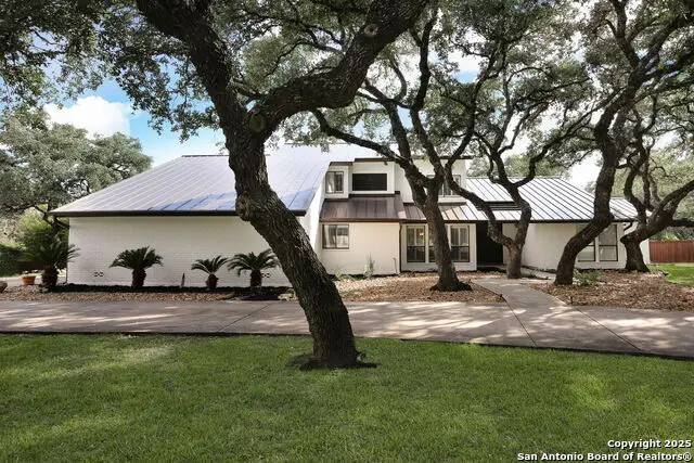 29266 Seabiscuit Dr, Fair Oaks Ranch, TX 78015 - Image #1