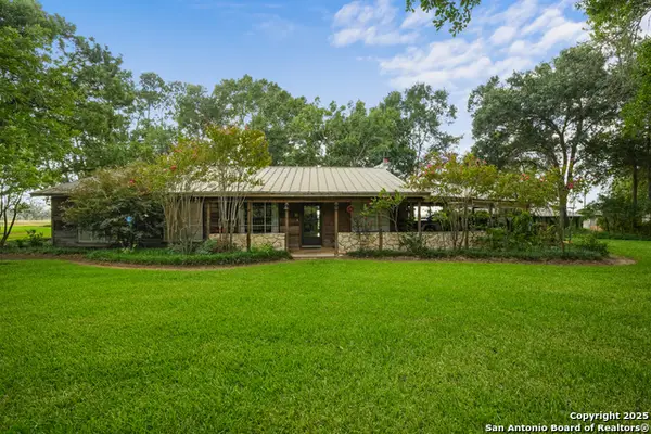 4555 S Ogden, Poteet, TX 78065