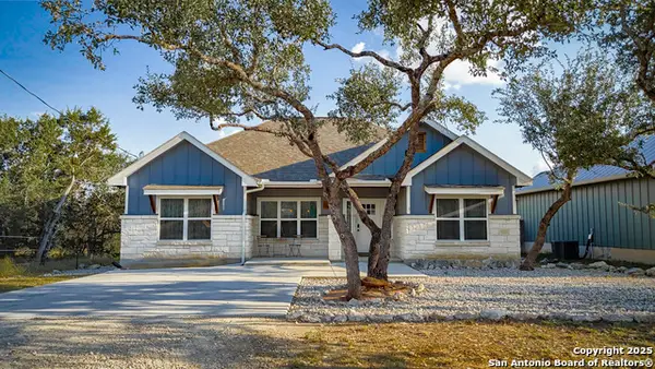 986 Paradise, Canyon Lake, TX 78133