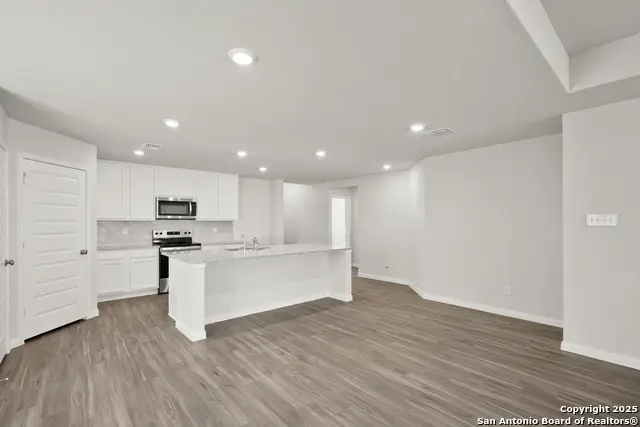 1204 Sweden, Seguin, TX 78155 - #2