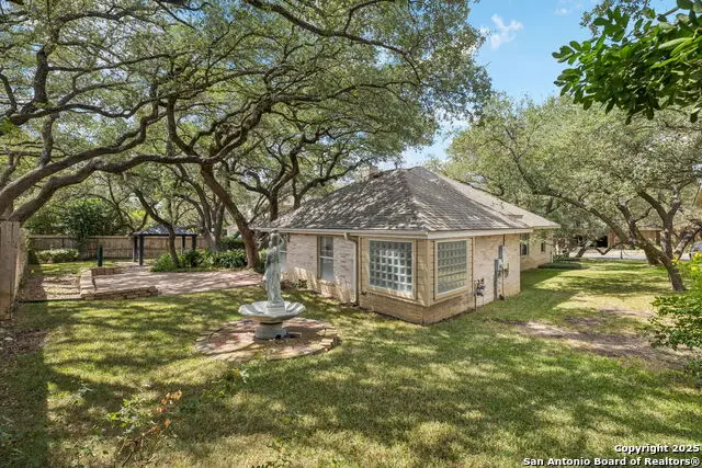 6 Ancient Bend, San Antonio, TX 78248 - Image #3
