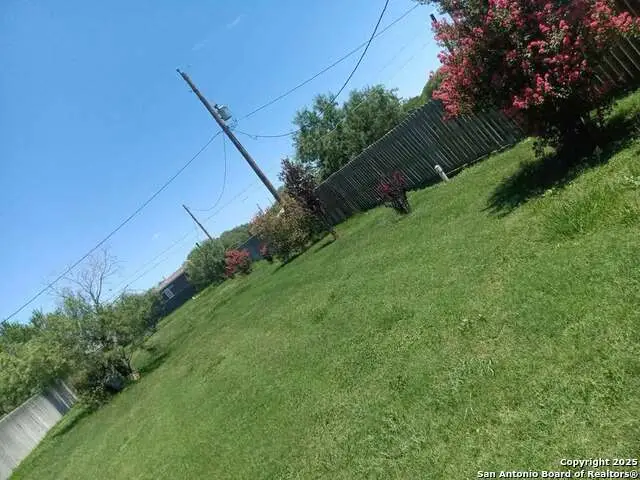 183 Couser, Charlotte, TX 78011 - Image #2