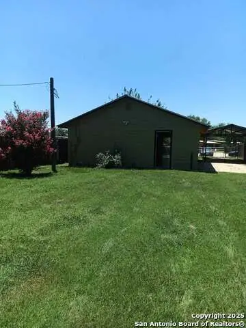 183 Couser, Charlotte, TX 78011 - Image #3