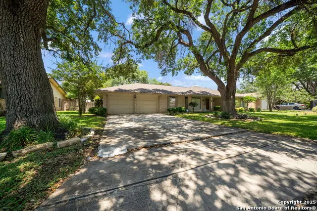 425 Crestwind, Windcrest, TX 78239 - Image #2