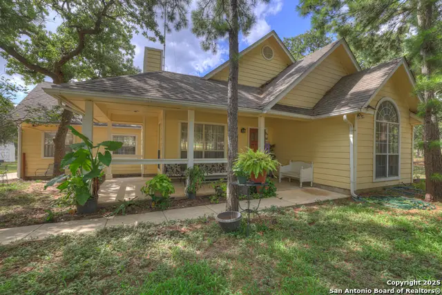 329 Lost Trail Circle, La Vernia, TX 78121 - Image #1