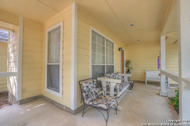 329 Lost Trail Circle, La Vernia, TX 78121 - Image #3