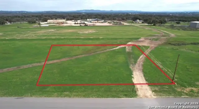 831 Flying L, Bandera, TX 78003 - Image #2