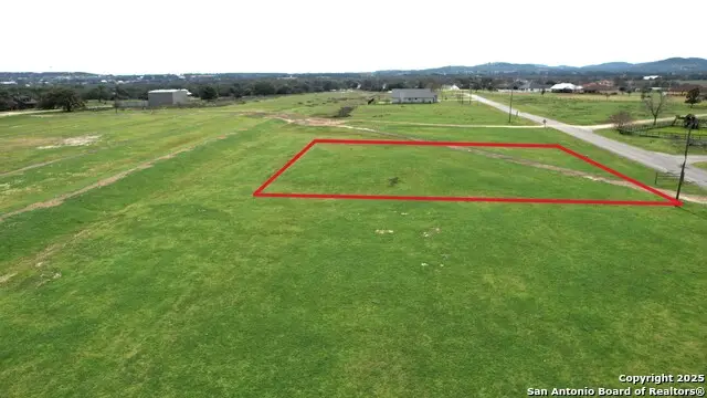 787 Flying L, Bandera, TX 78003 - Image #2