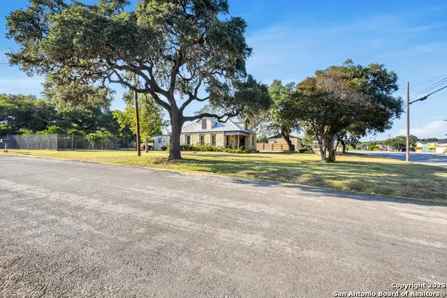 1107 Main Street, Blanco, TX 78606 - Image #2