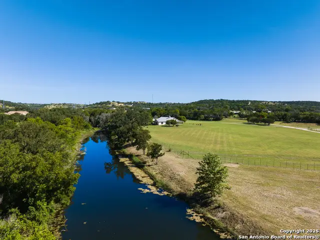 530 Westway Dr, Kerrville, TX 78028 - Image #1