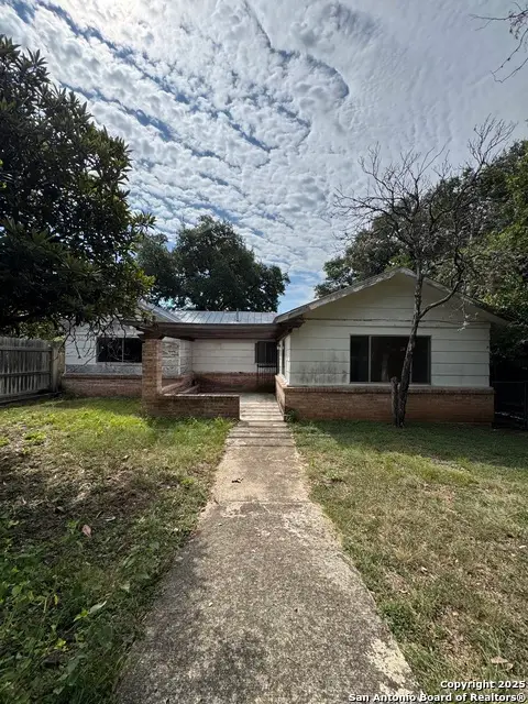 510 Cypress, Bandera, TX 78003