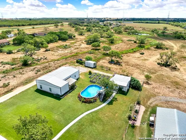 149 County Road 256, Floresville, TX 78114 - #3