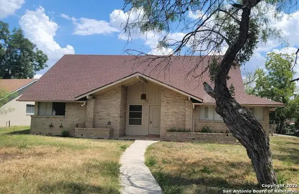 118 S Gardenview, Castle Hills, TX 78213