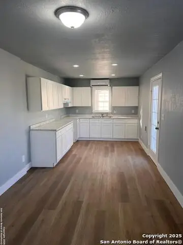 2114 Jupiter, San Antonio, TX 78226 - Image #2