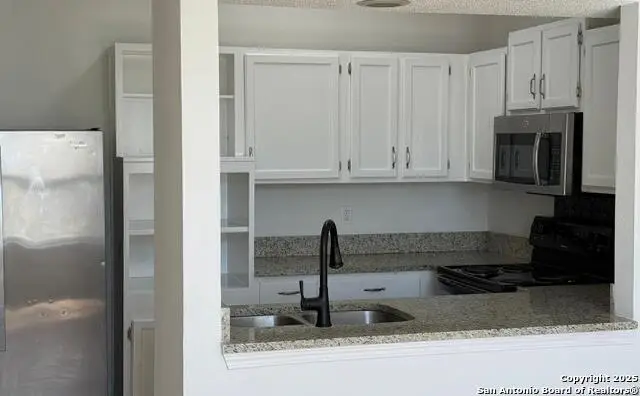 6011 Meadow Sunrise Dr, San Antonio, TX 78244 - Image #3