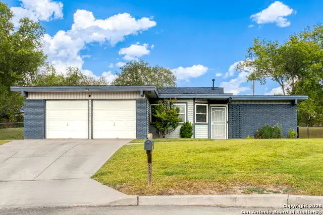 323 Cherrywood, Live Oak, TX 78233 - Image #2