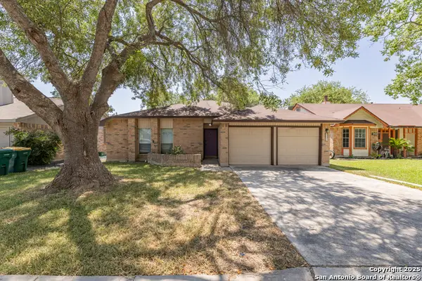 8126 Forest Bow, Live Oak, TX 78233