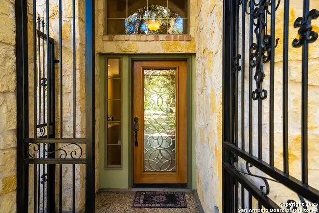 910 Foxton Dr, San Antonio, TX 78260 - Image #3