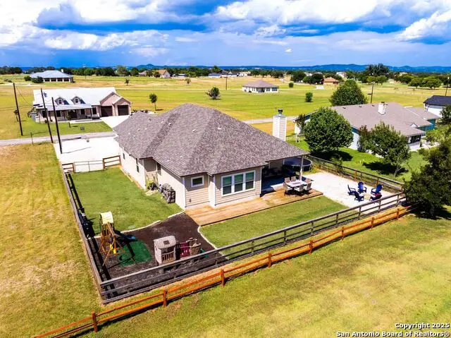 450 Spanish Grant, Bandera, TX 78003 - Image #3