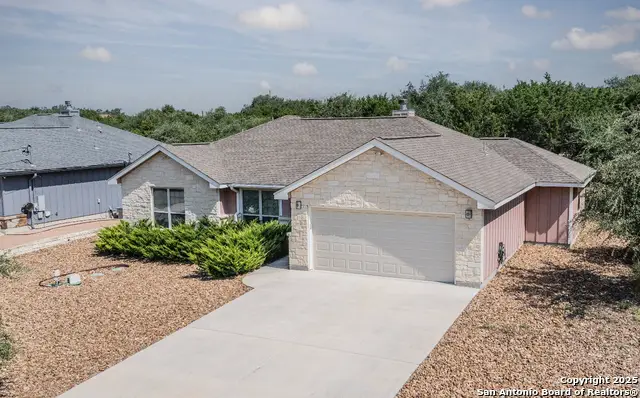 1421 Cottonwood Rd, Fischer, TX 78623 - Image #1